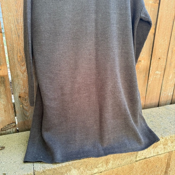 H&M Women’s Gray Sweater Basic Long Length Cardigan Size Small - Picture 13 of 13